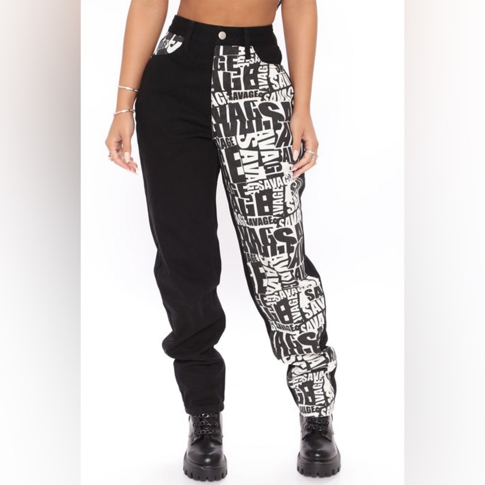 Fashion‎ Nova Women's Juniors Black White She's a Savage Mom Denim Jeans 5 (A3)